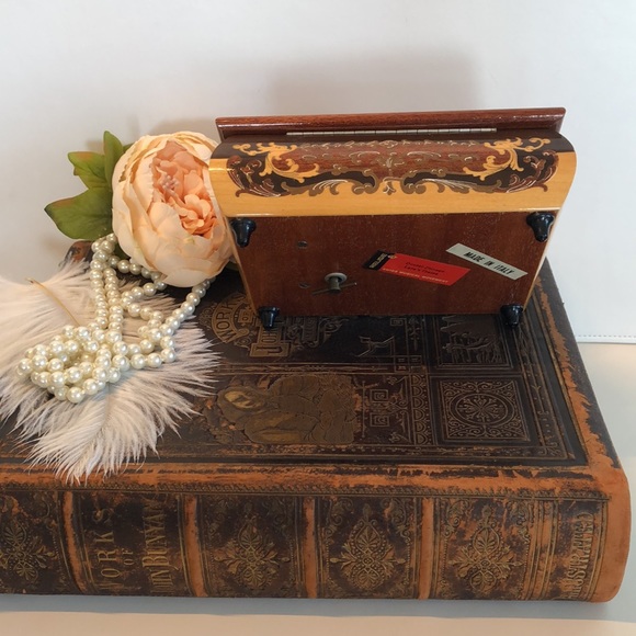 🍭VNTG 🍭Wood Inlay Music/Jewelry/Trinket  box - Picture 7 of 8